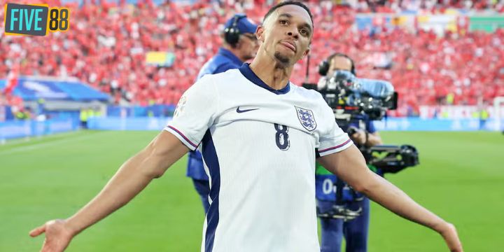 Trent Alexander-Arnold bảo vệ Harry Kane